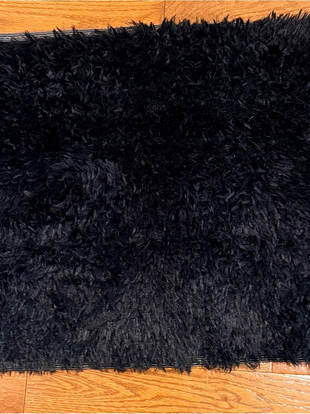 Luxury Black Faux Fur Bath Mat - Plush Shaggy Floor Rug